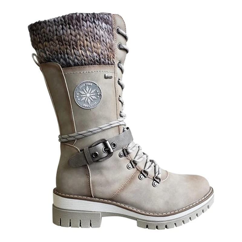 Stay warm and cozy with these boots featuring a plush inner lining, ideal for cold days.