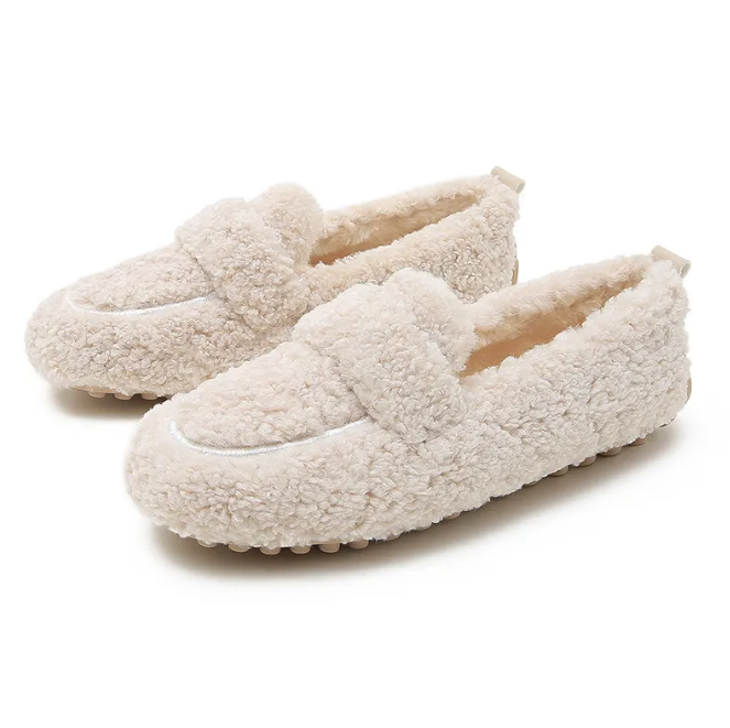 Aura™ | Plush Flats